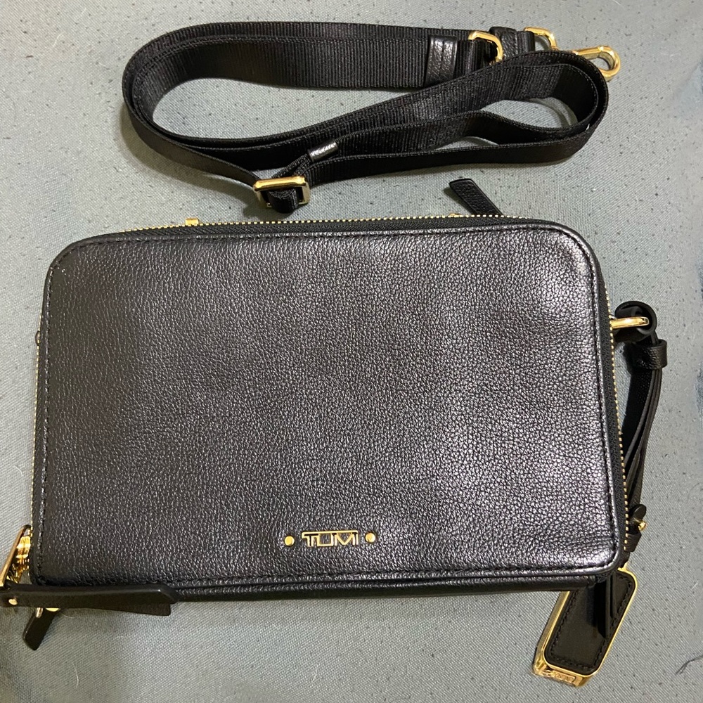 Tumi - Voyageur - Leather Aberdeen Crossbody